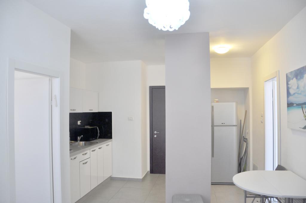 Isra Home Rothschild 8-2 Apartment Бат-Ям Экстерьер фото